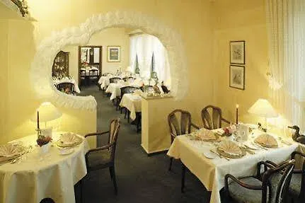 Bertram 4*